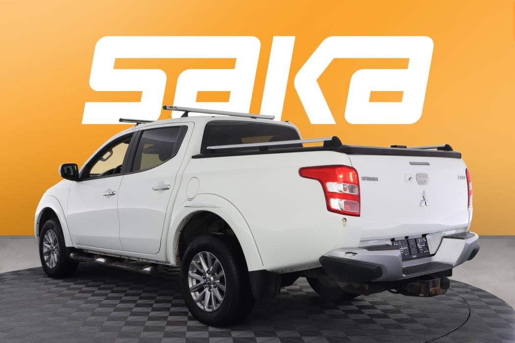 MITSUBISHI L200 2016