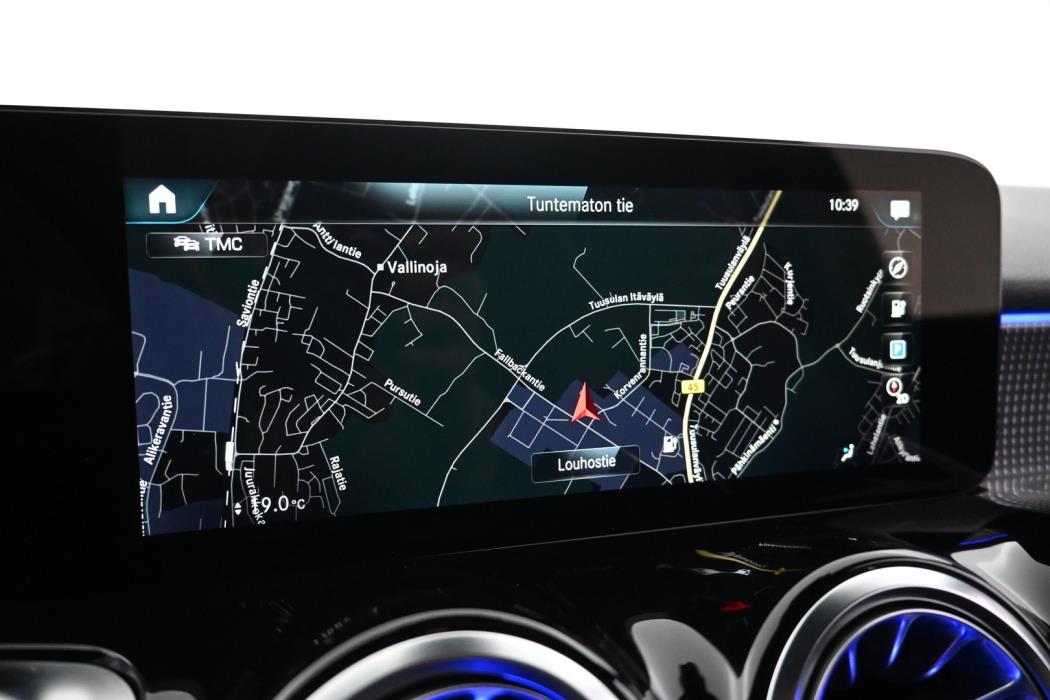 MERCEDES-BENZ EQB 2023