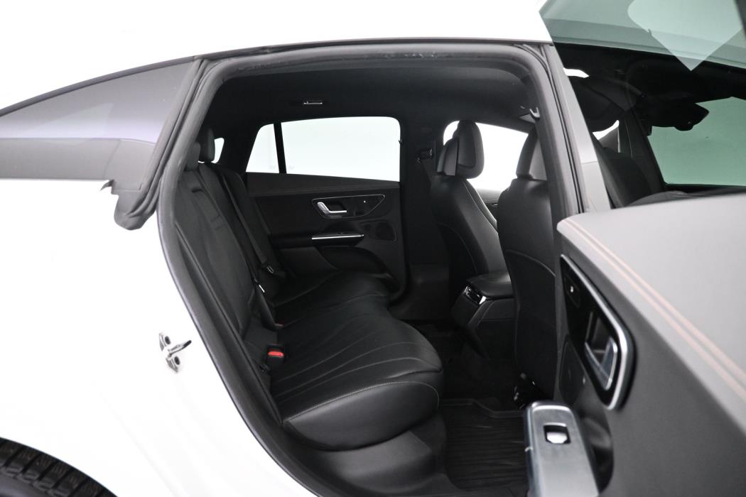 MERCEDES-BENZ EQE 2023