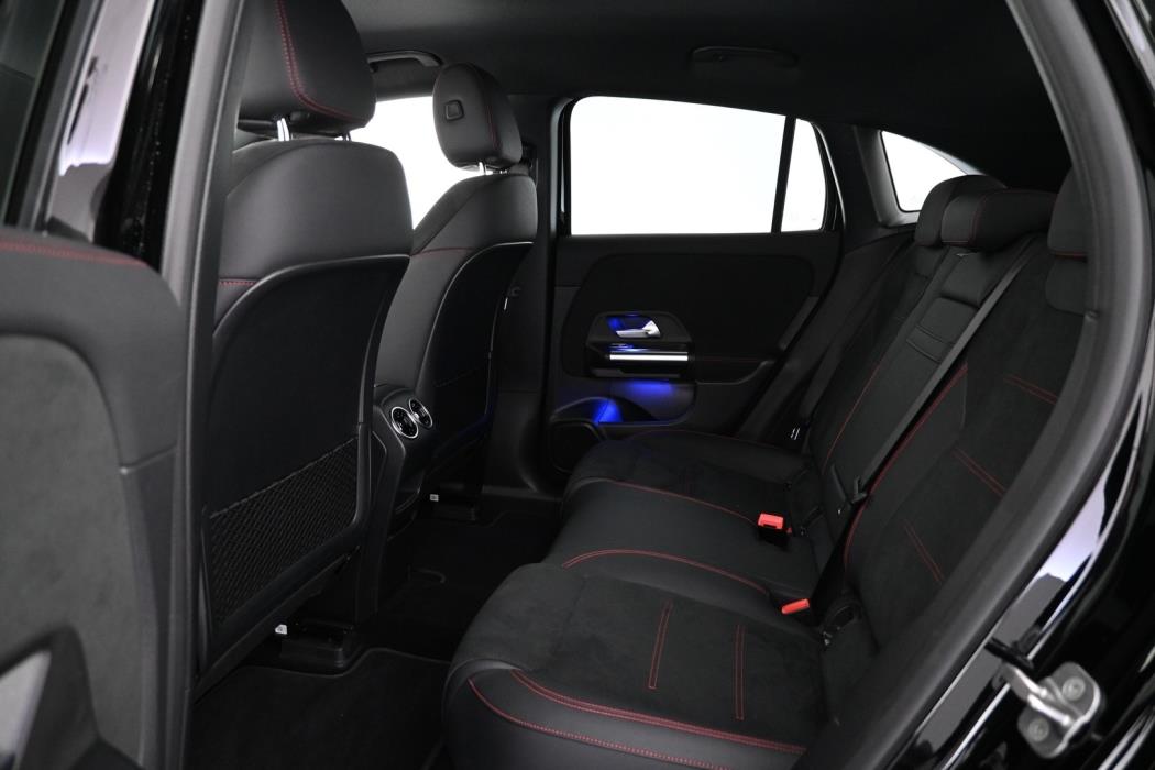 MERCEDES-BENZ EQA 2025