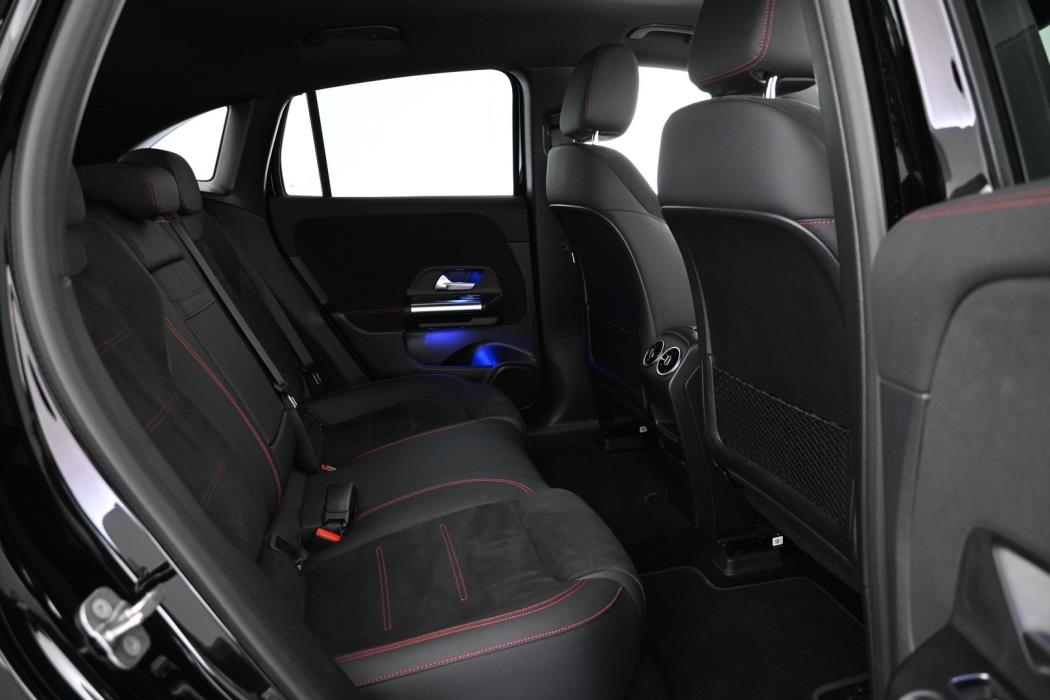 MERCEDES-BENZ EQA 2025