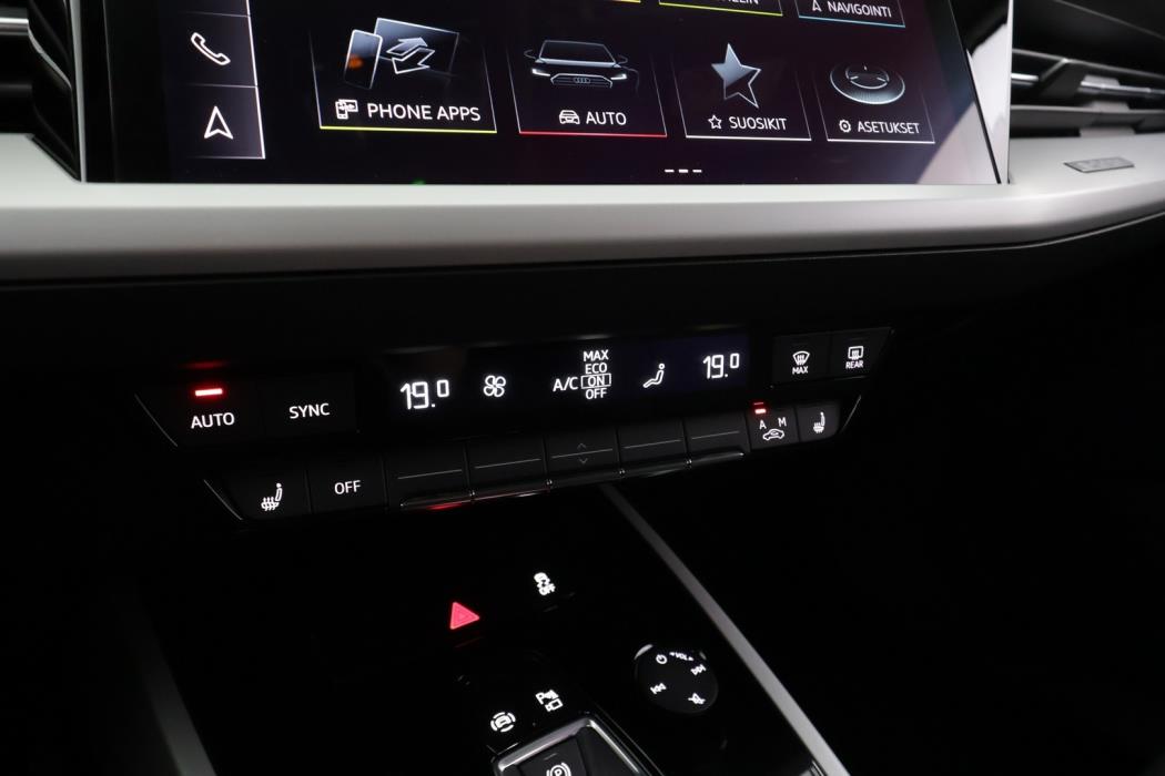 AUDI Q4 e-tron 2023