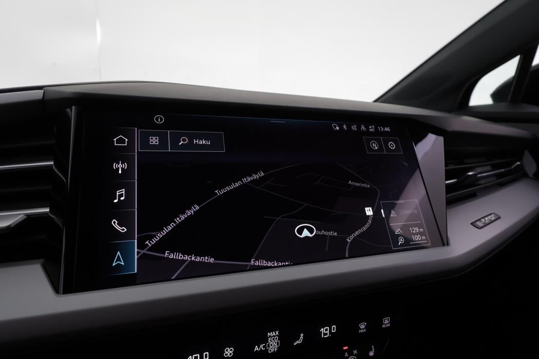 AUDI Q4 e-tron 2023