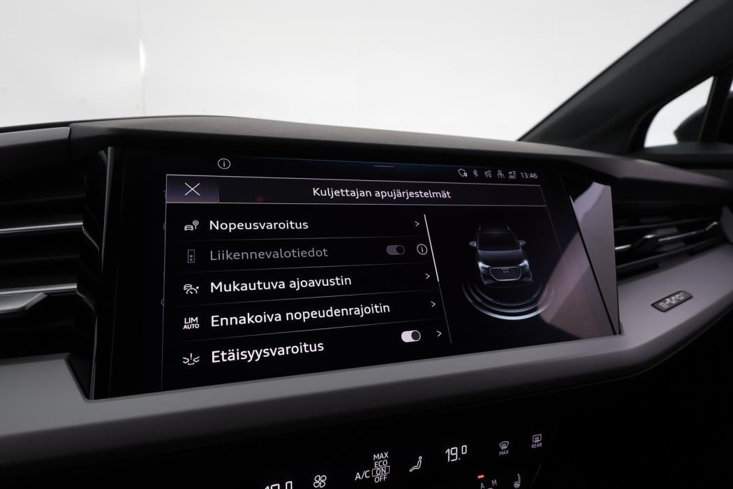 AUDI Q4 e-tron 2023