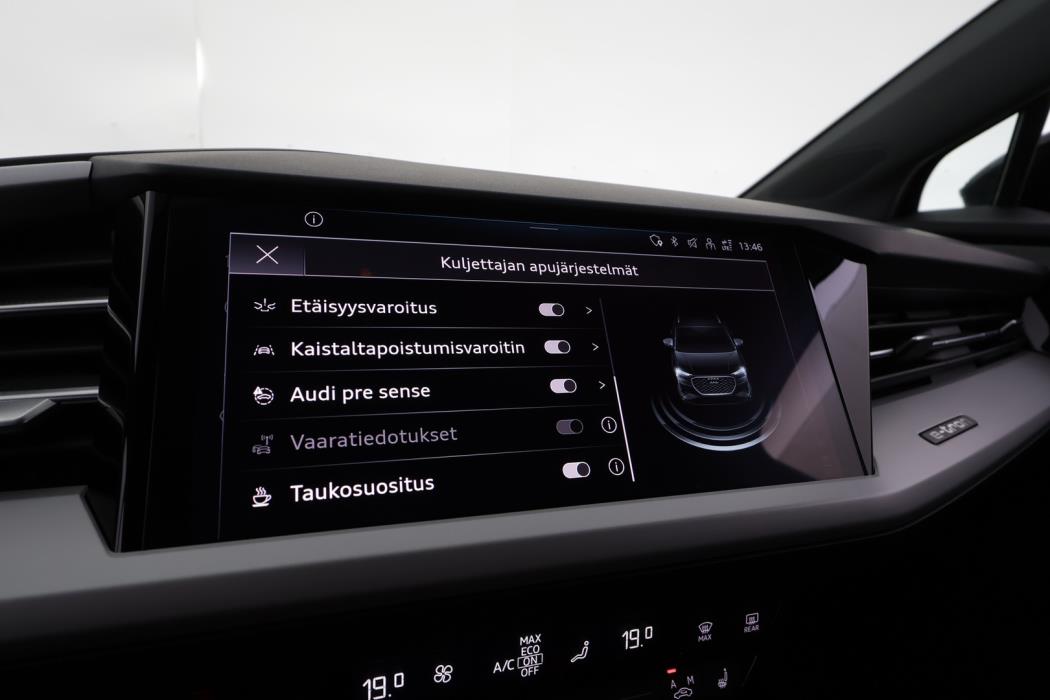 AUDI Q4 e-tron 2023