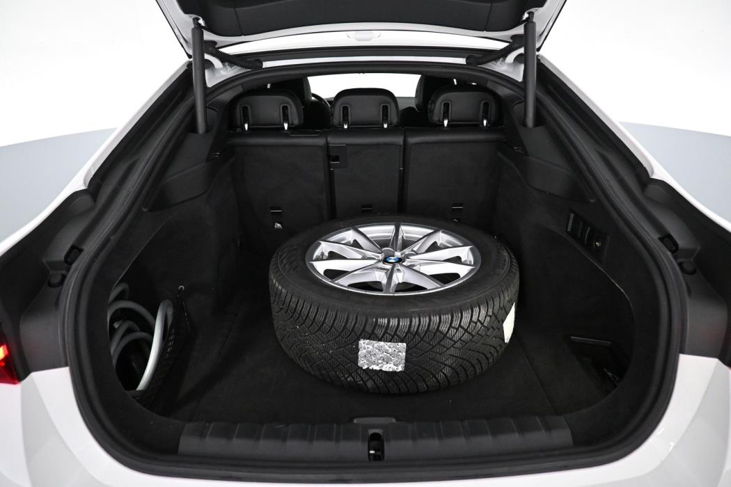 BMW i4 2024