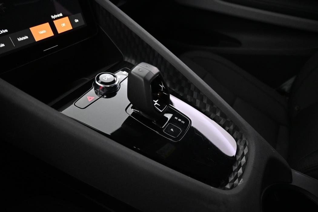 POLESTAR 2 2023