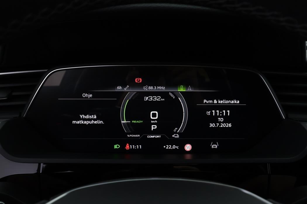 AUDI e-tron 2022
