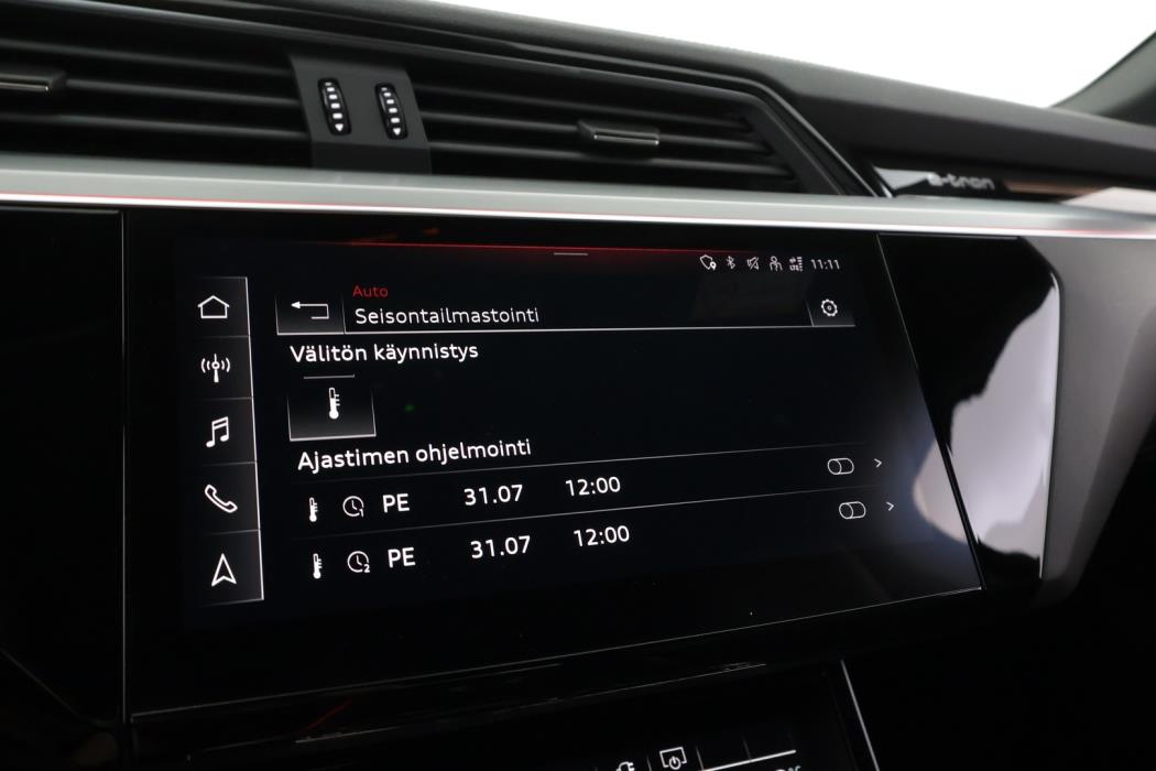 AUDI e-tron 2022
