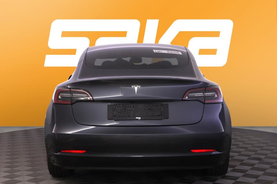 TESLA Model 3 2020