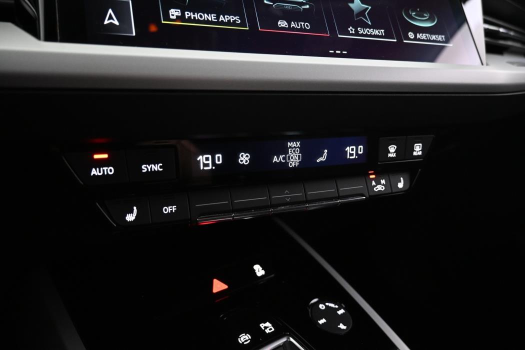 AUDI Q4 e-tron 2023