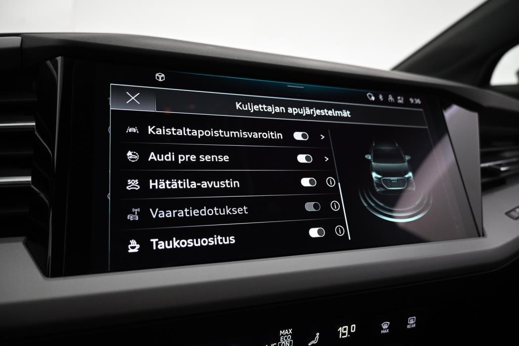 AUDI Q4 e-tron 2023