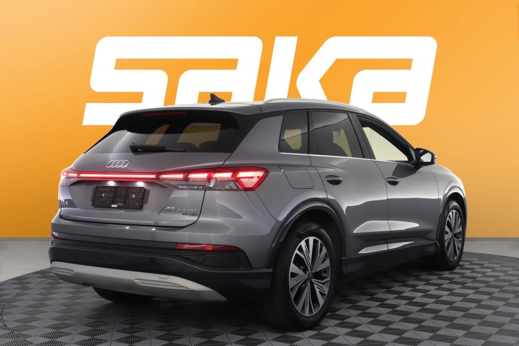 AUDI Q4 e-tron 2023