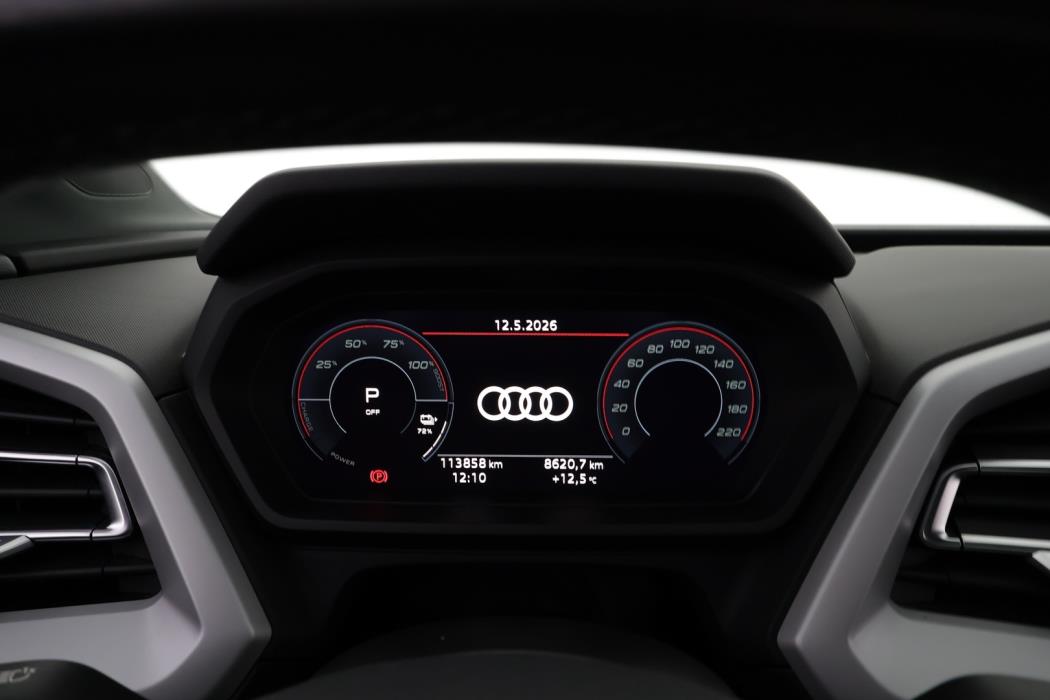 AUDI Q4 e-tron 2022