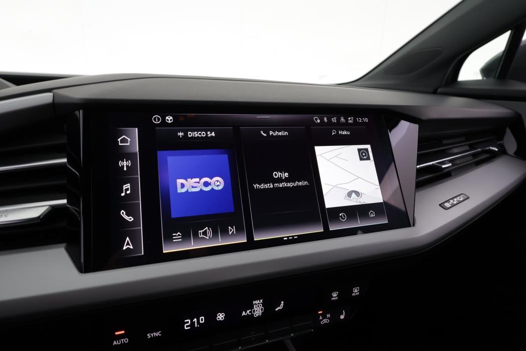 AUDI Q4 e-tron 2022