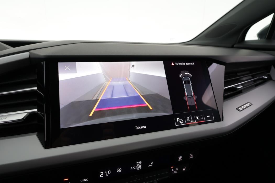 AUDI Q4 e-tron 2022
