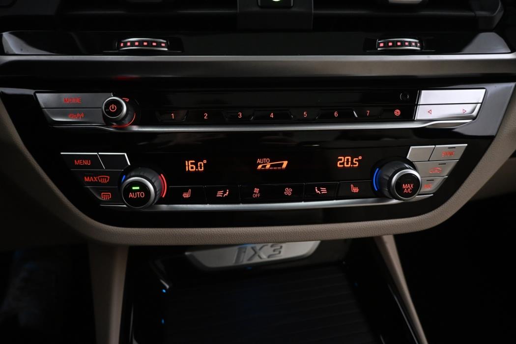 BMW iX3 2021