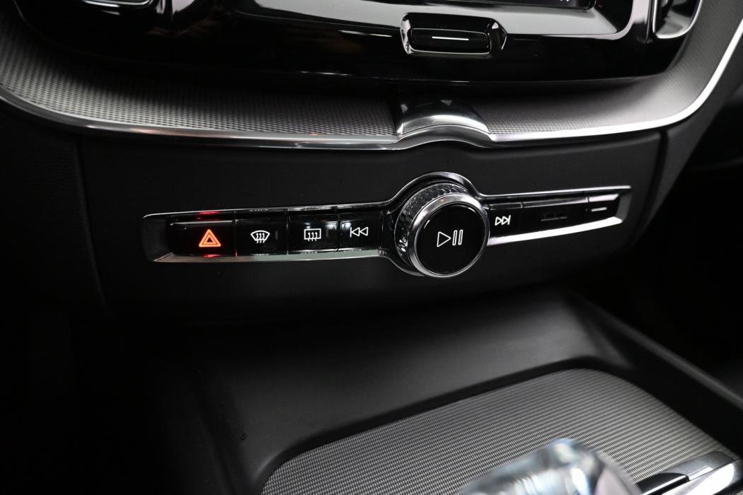 VOLVO XC60 2020