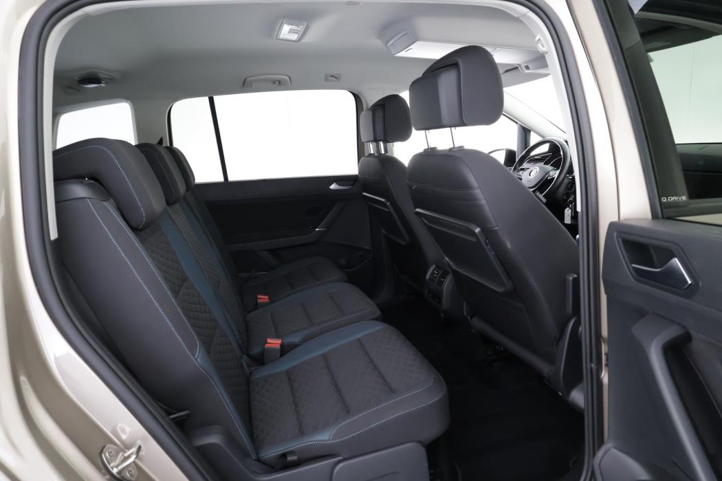 VOLKSWAGEN Touran 2019