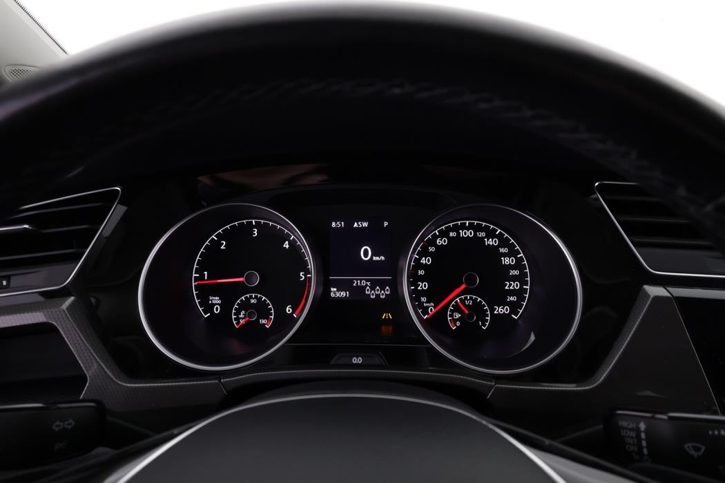 VOLKSWAGEN Touran 2019