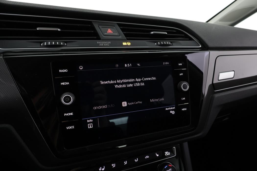 VOLKSWAGEN Touran 2019