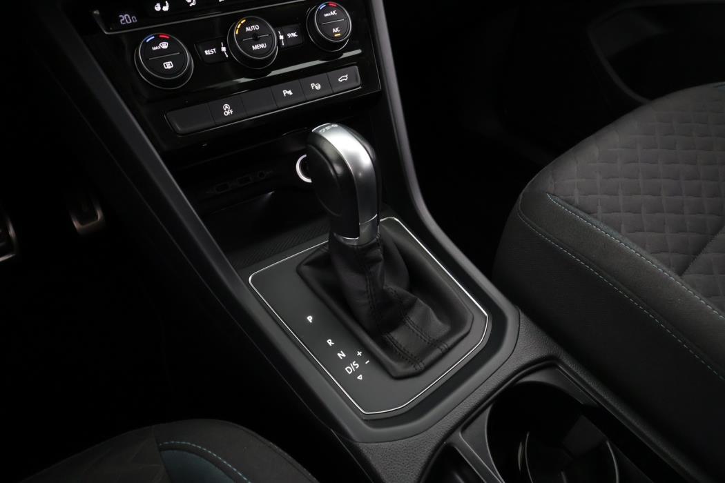 VOLKSWAGEN Touran 2019