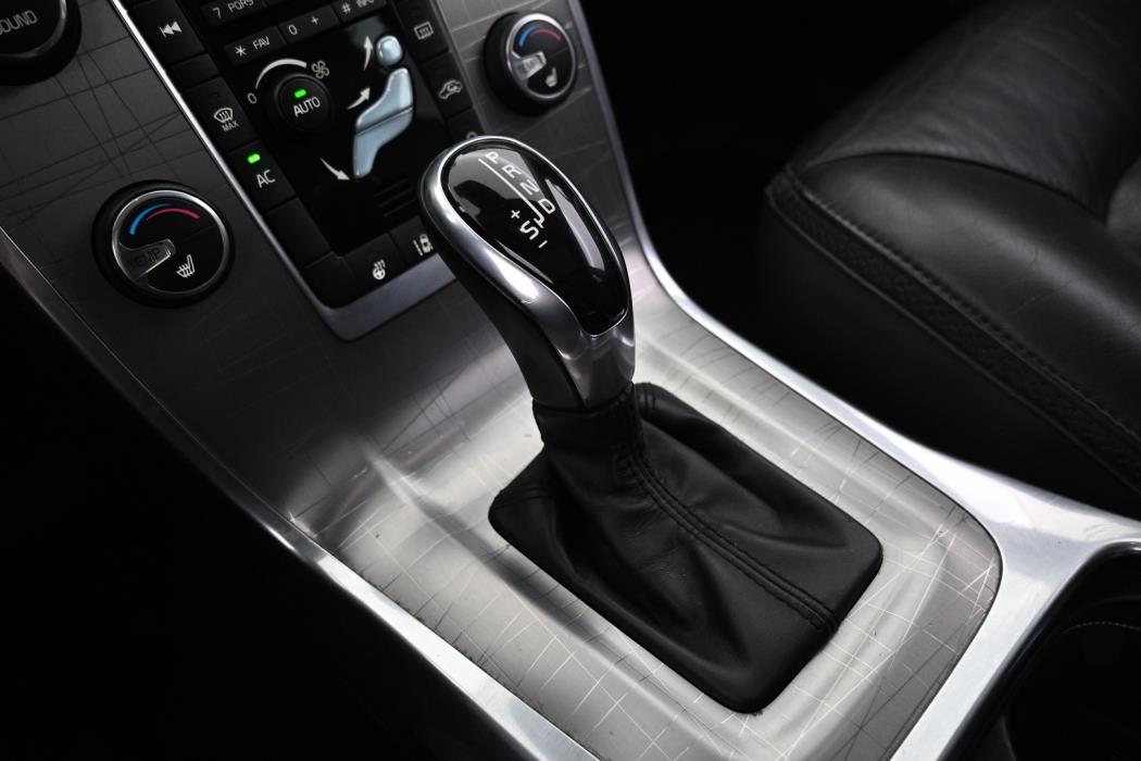 VOLVO XC70 2014