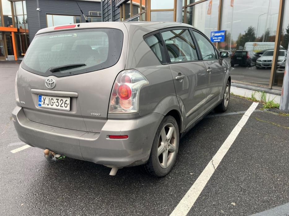 TOYOTA Corolla Verso 2005