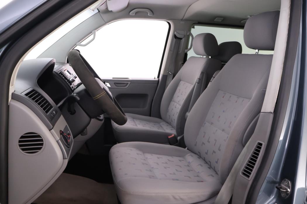 VOLKSWAGEN Multivan 2004