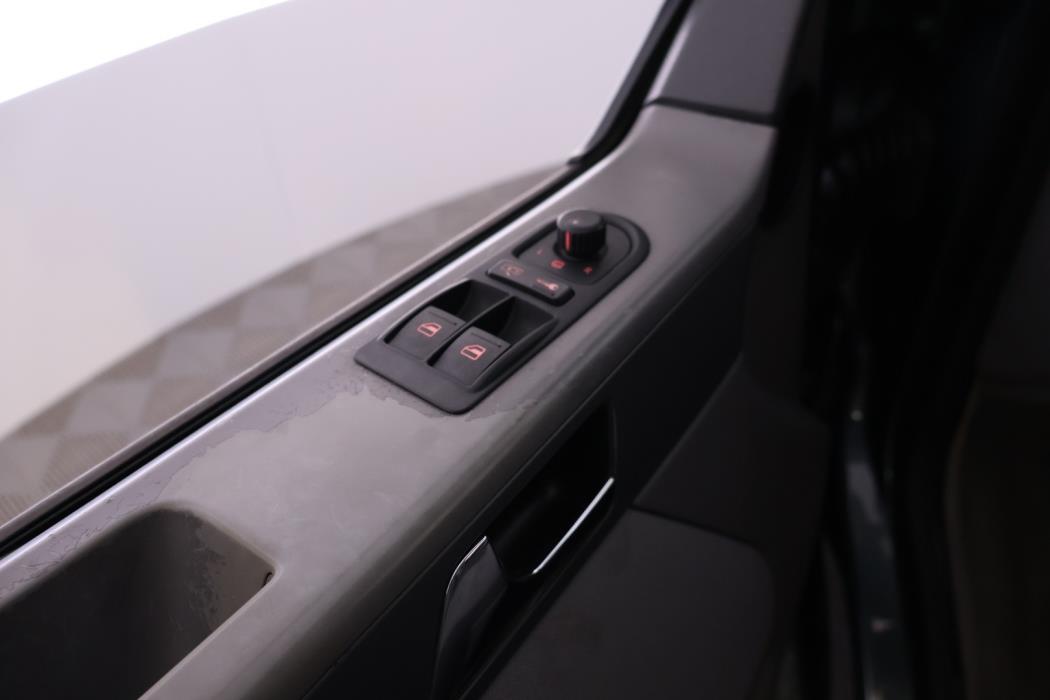 VOLKSWAGEN Multivan 2004