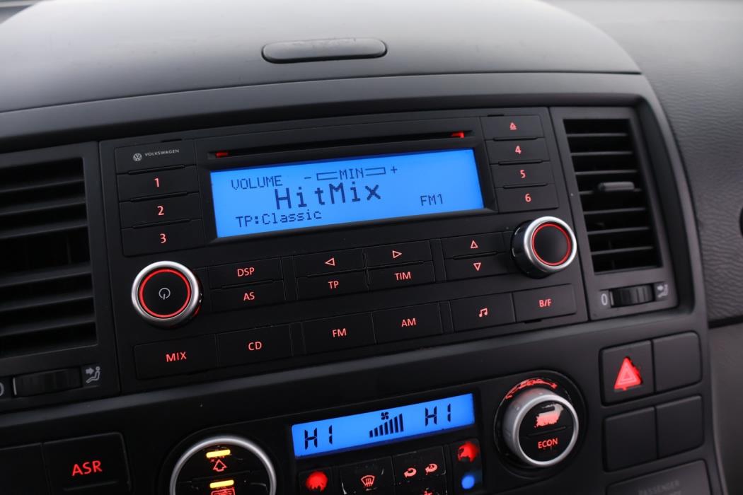 VOLKSWAGEN Multivan 2004