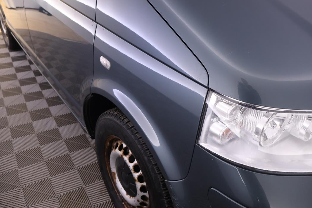 VOLKSWAGEN Multivan 2004