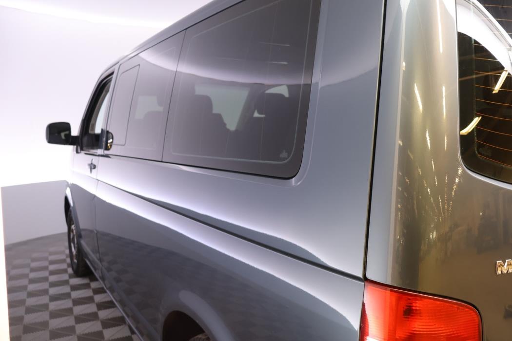 VOLKSWAGEN Multivan 2004