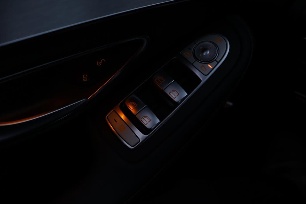 MERCEDES-BENZ C 2018