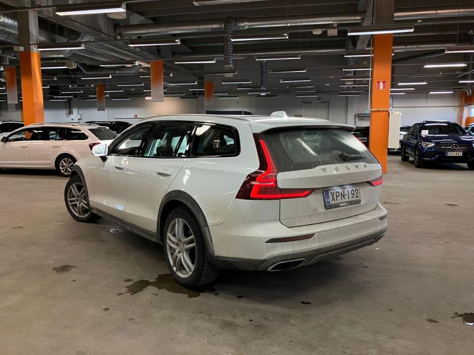 VOLVO V60 Cross Country 2021