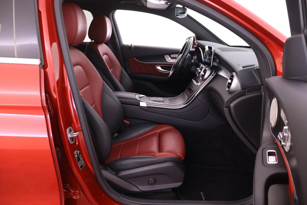 MERCEDES-BENZ GLC 2021