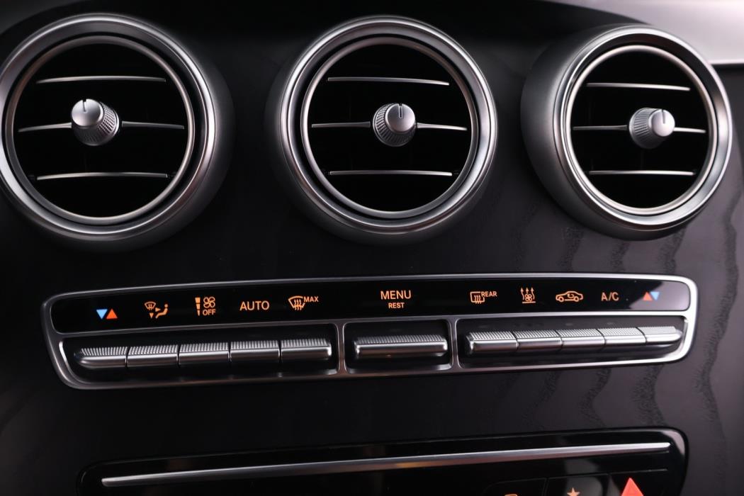 MERCEDES-BENZ GLC 2021