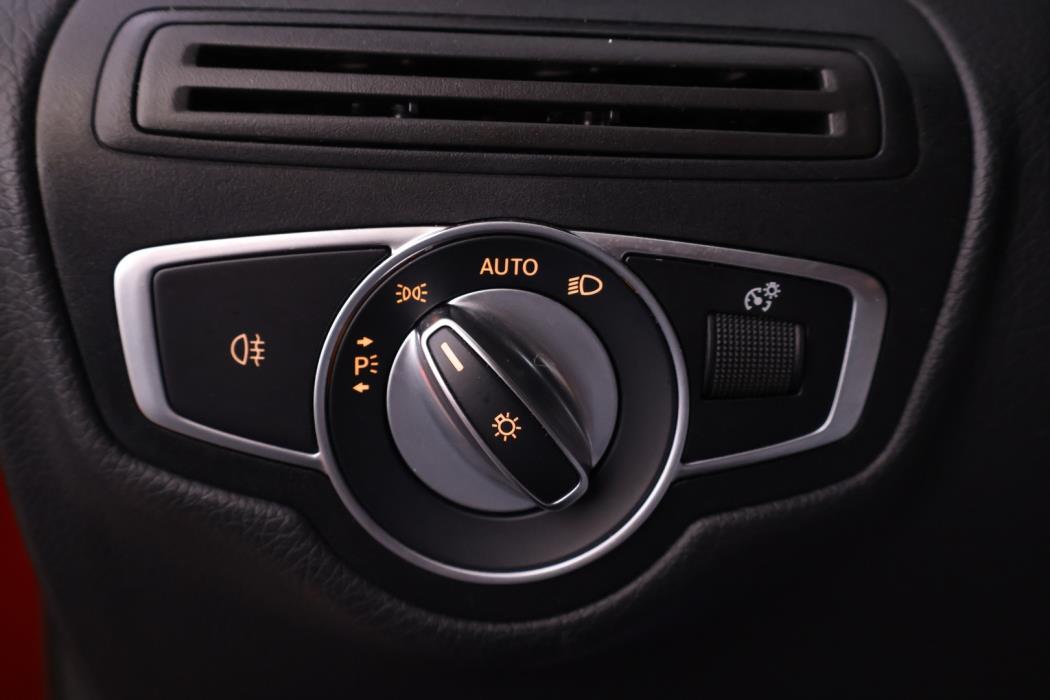 MERCEDES-BENZ GLC 2021