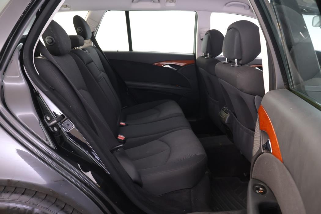 MERCEDES-BENZ E 2009