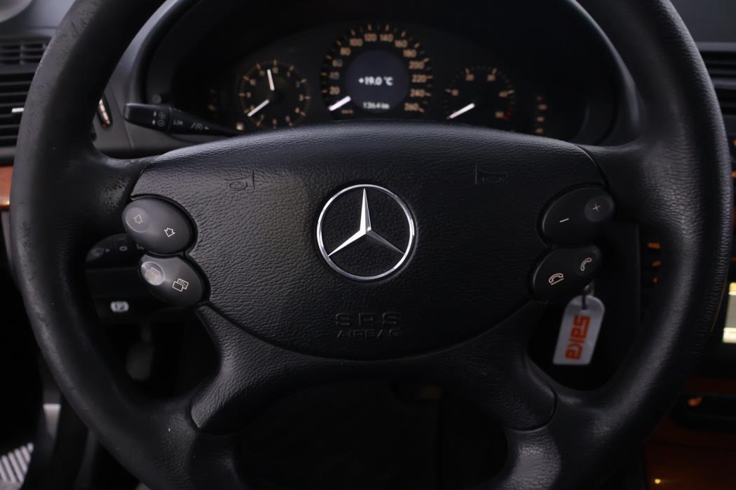 MERCEDES-BENZ E 2009
