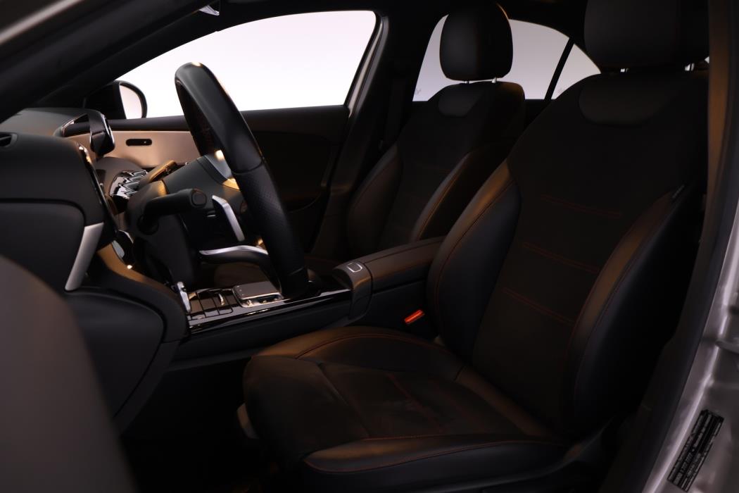 MERCEDES-BENZ A 2020