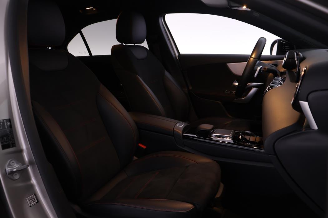 MERCEDES-BENZ A 2020