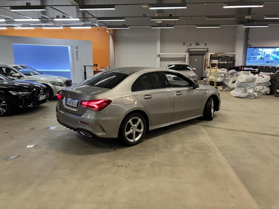 MERCEDES-BENZ A 2020