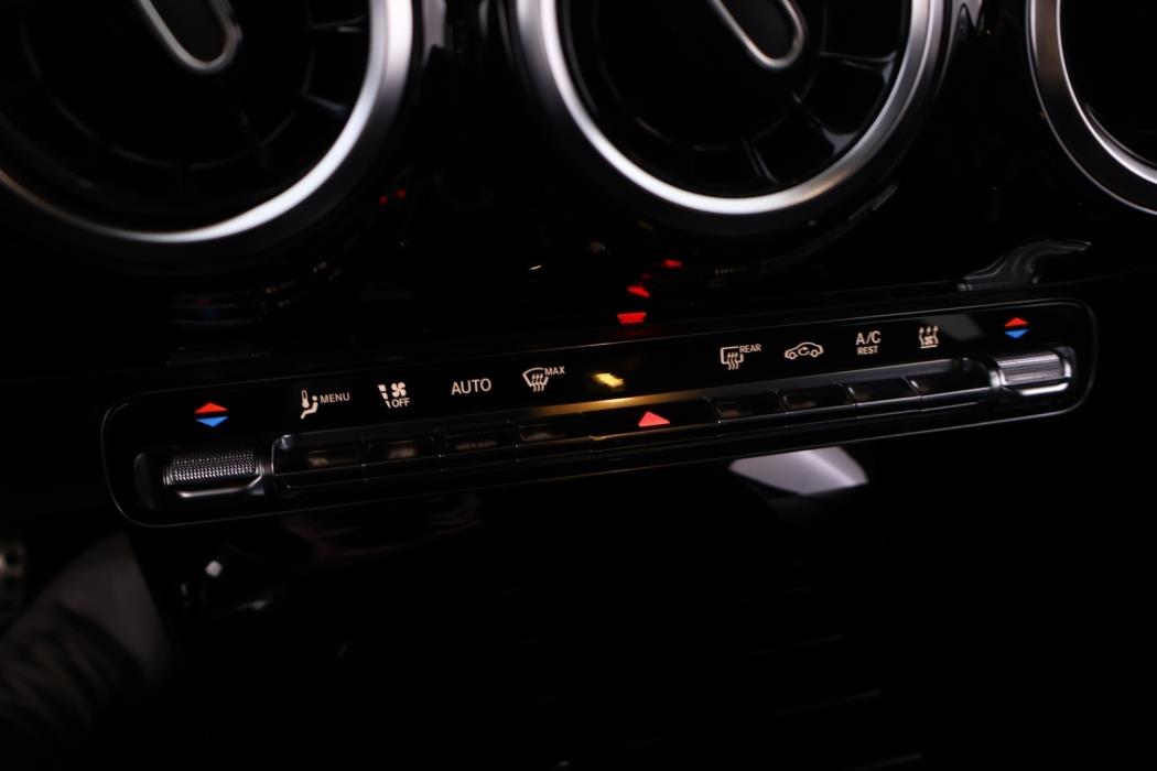 MERCEDES-BENZ A 2020