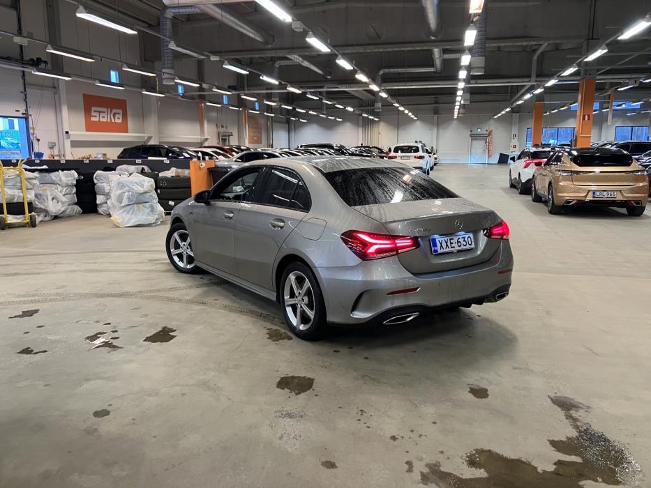MERCEDES-BENZ A 2020