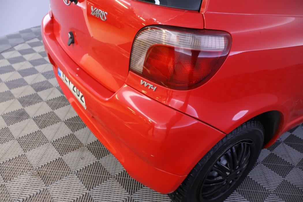TOYOTA Yaris 2003