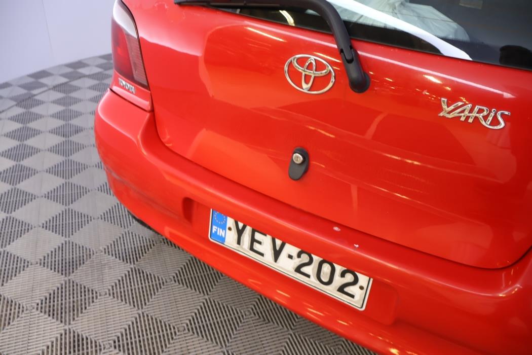 TOYOTA Yaris 2003