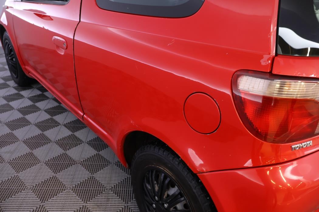 TOYOTA Yaris 2003