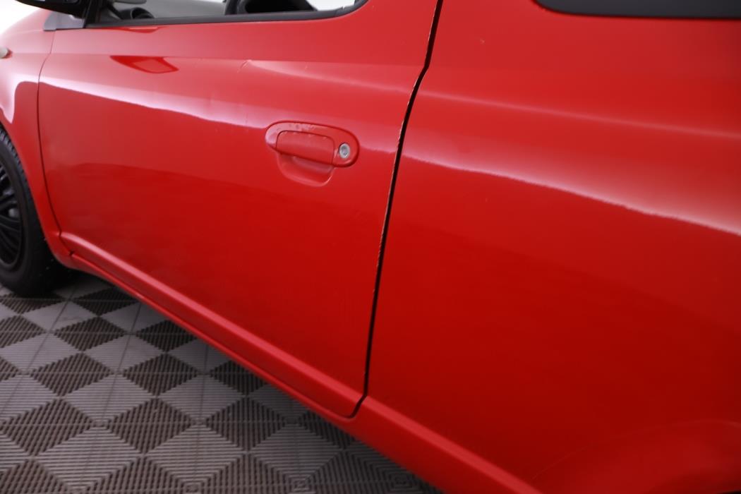 TOYOTA Yaris 2003