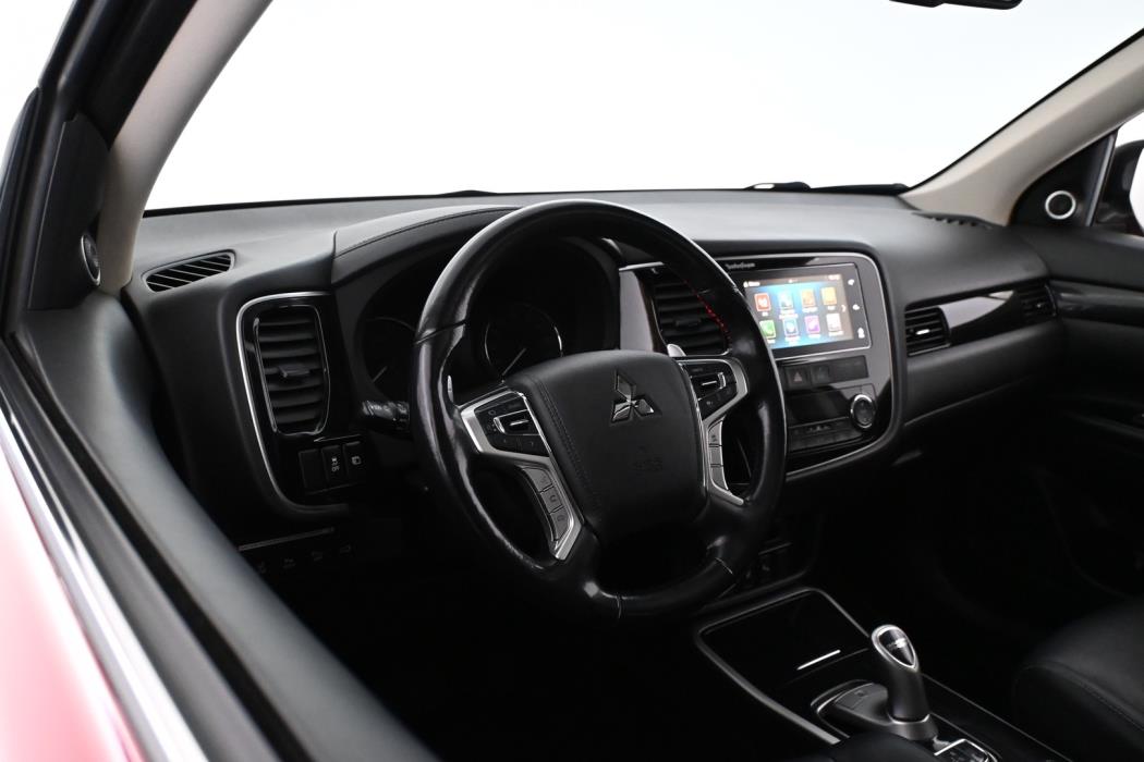 MITSUBISHI OUTLANDER PHEV 2017